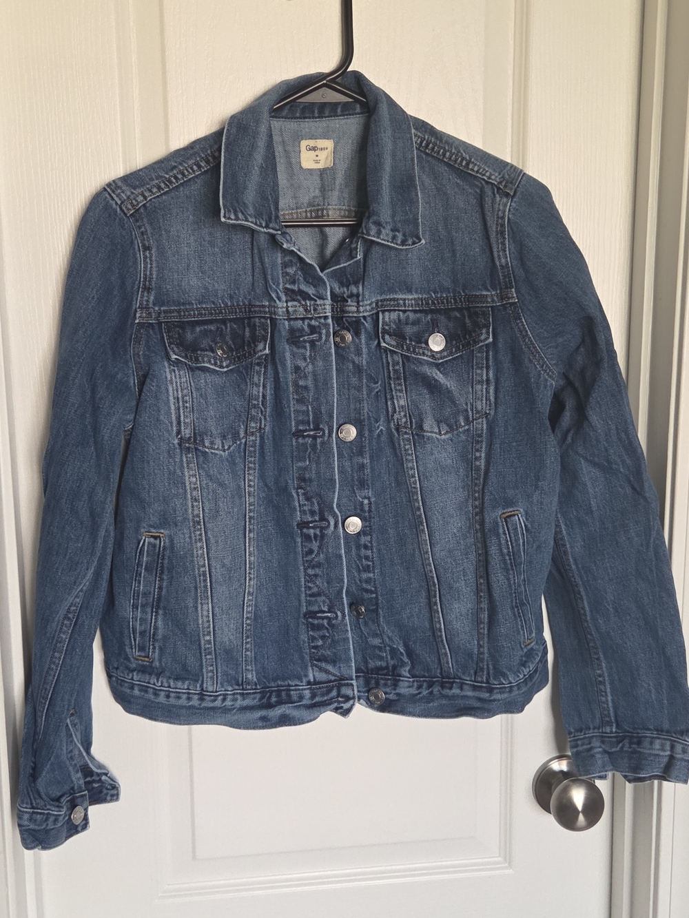 GAP 1969 Icon Denim Jacket in Medium Blue